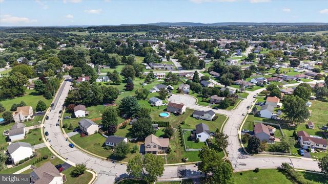 55 FARM LN, Manchester, PA 17345