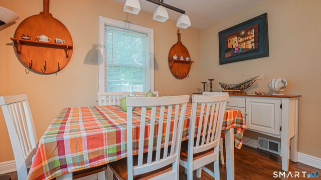 409 Oakville Avenue, Waterbury, CT 06708