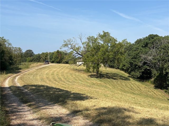 347 Ridgeline Road, Eureka Springs, AR 72632