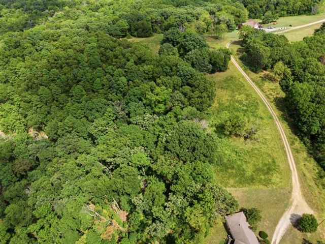 347 Ridgeline Road, Eureka Springs, AR 72632