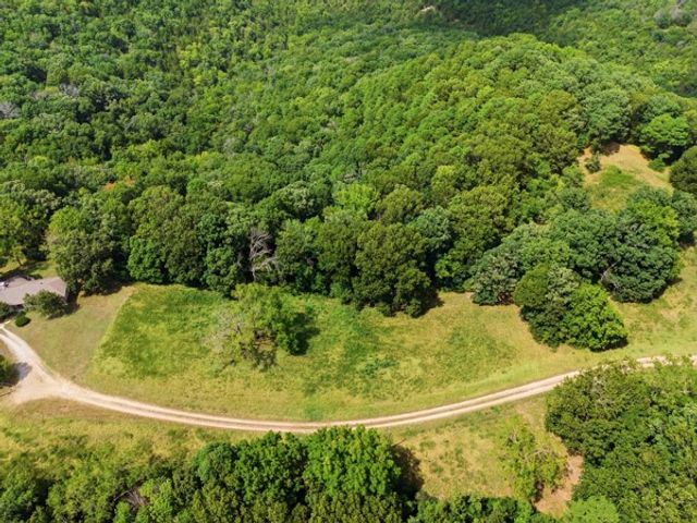 347 Ridgeline Road, Eureka Springs, AR 72632