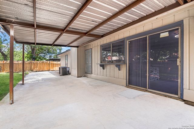 2811 Lake Meadow, San Antonio, TX 78222