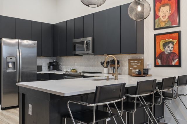 245 Hermitage Ave Apt 102, Nashville, TN 37210