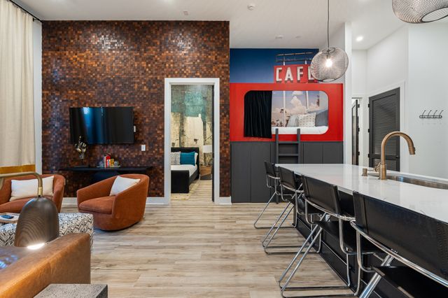 245 Hermitage Ave Apt 102, Nashville, TN 37210