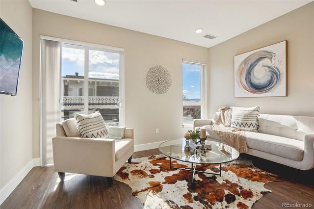 2374 S University Boulevard 204, Denver, CO 80210