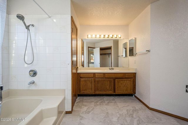 1926 Chateau Drive, Las Cruces, NM 88005