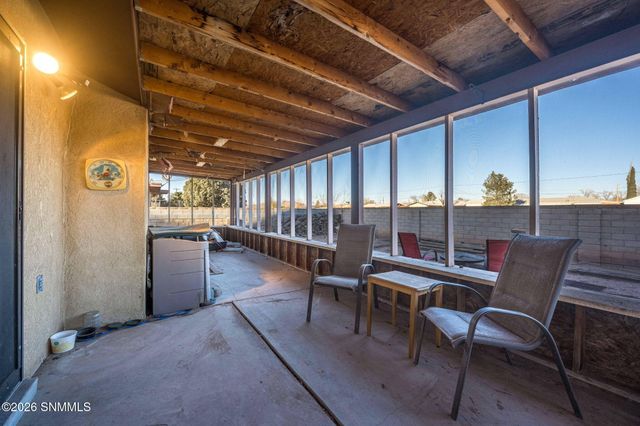 1926 Chateau Drive, Las Cruces, NM 88005