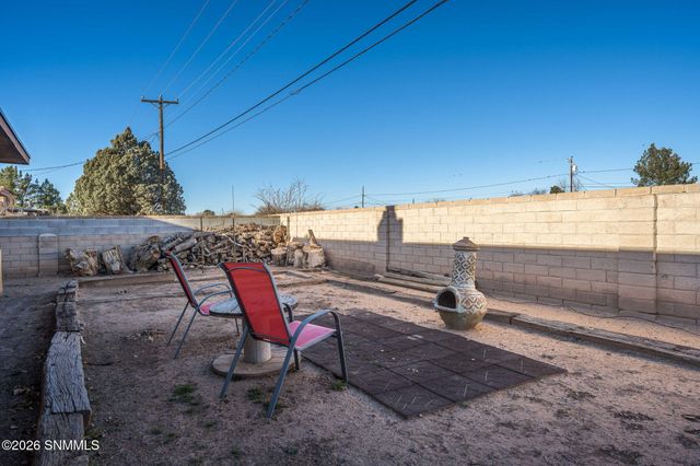 1926 Chateau Drive, Las Cruces, NM 88005