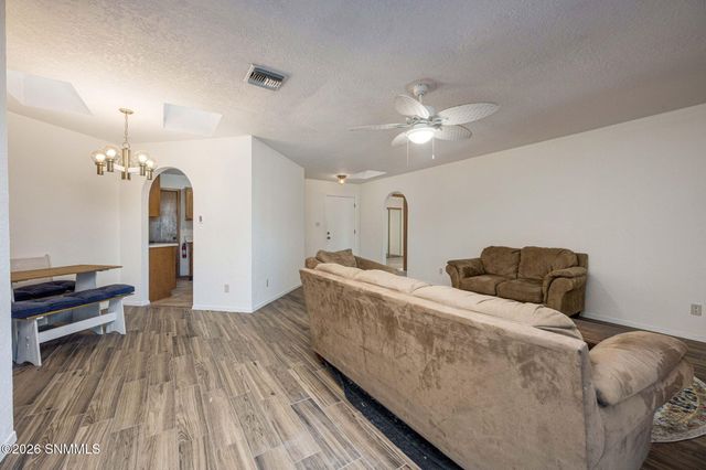 1926 Chateau Drive, Las Cruces, NM 88005