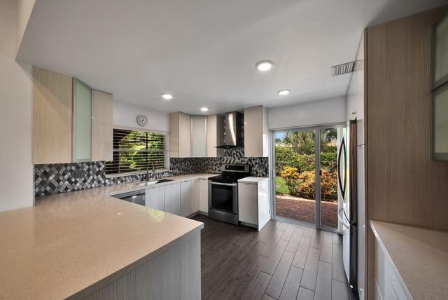 5529 Lakeview Mews Terrace, Boynton Beach, FL 33437