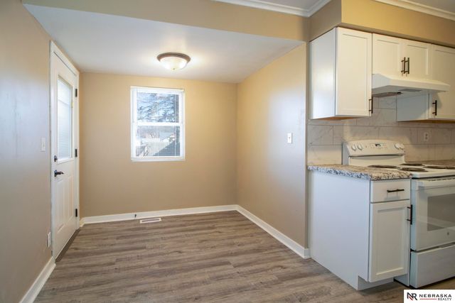 5328 Fontenelle, Omaha, NE 68111