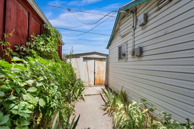 1634 W RUSSETT AVE, West Valley City, UT 84119