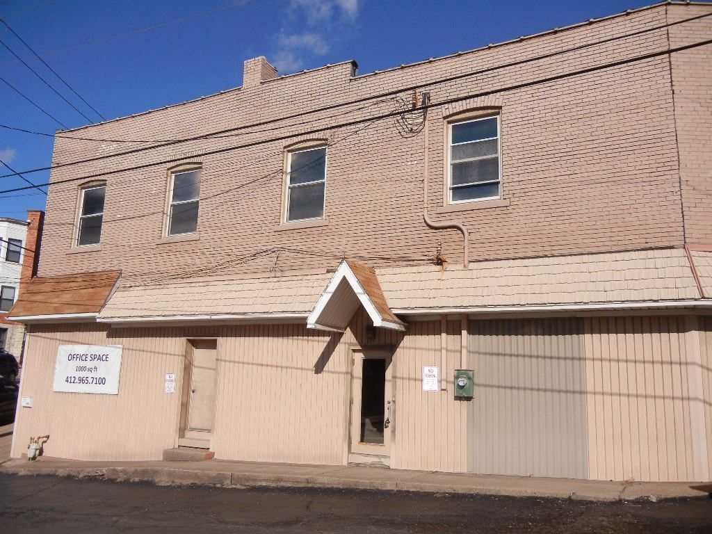 419 Station St, Bridgeville, PA 15017