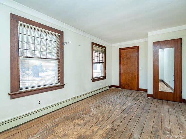 1425 Middle Neck Road, Sands Point, NY 11050