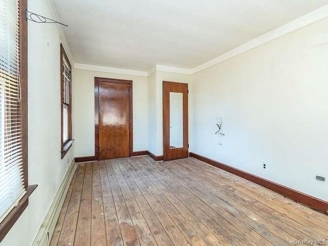 1425 Middle Neck Road, Sands Point, NY 11050