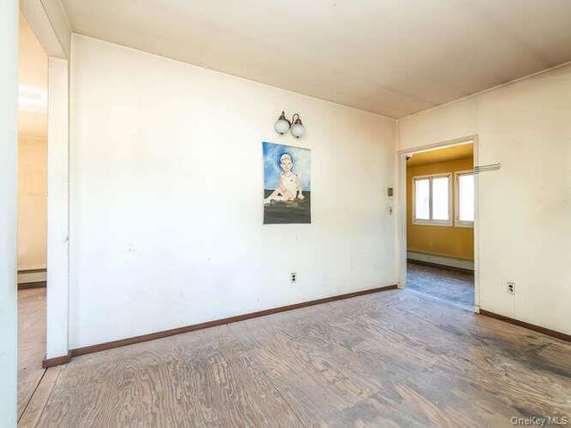 1425 Middle Neck Road, Sands Point, NY 11050