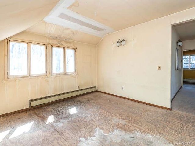 1425 Middle Neck Road, Sands Point, NY 11050