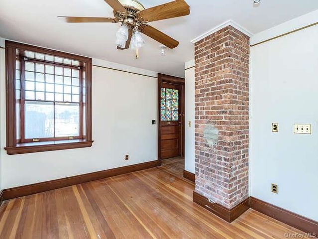 1425 Middle Neck Road, Sands Point, NY 11050