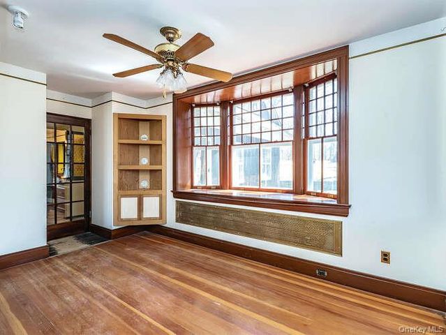 1425 Middle Neck Road, Sands Point, NY 11050