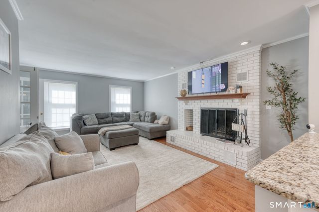 24 Old Mill Drive, Canton, CT 06019