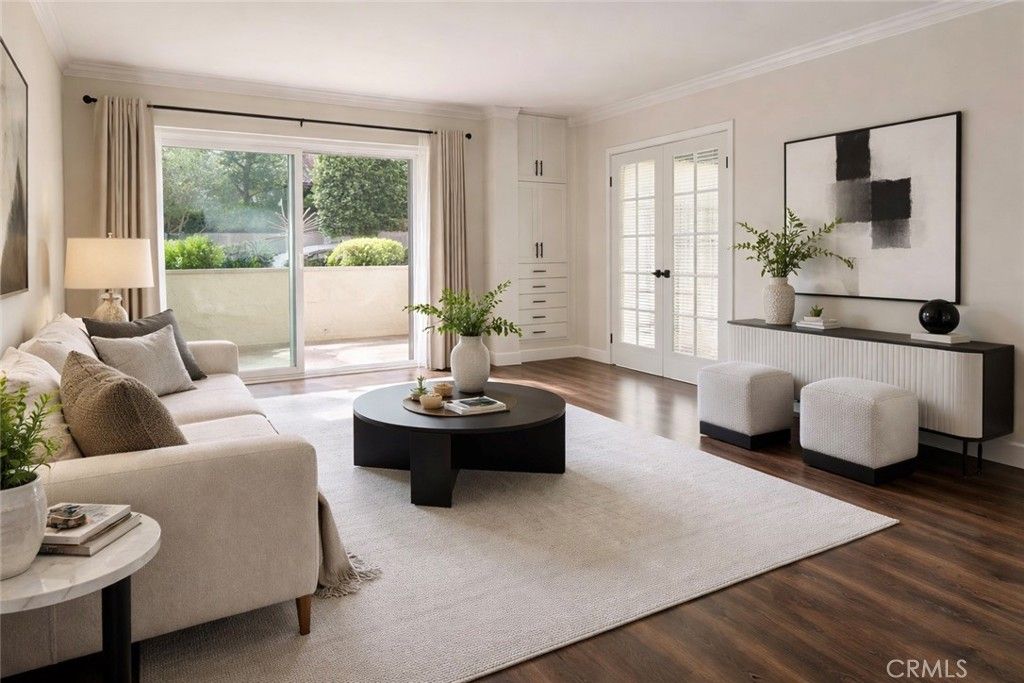 Image 1 of property listing at 440 Veteran Avenue 101, Westwood Century City, CA 90024