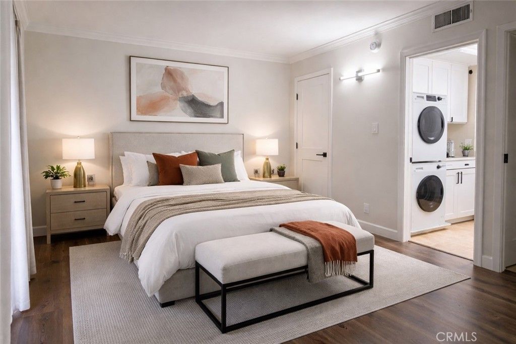 Image 2 of property listing at 440 Veteran Avenue 101, Westwood Century City, CA 90024