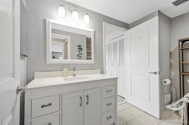 19347 Andover Court, Northville, MI 48167