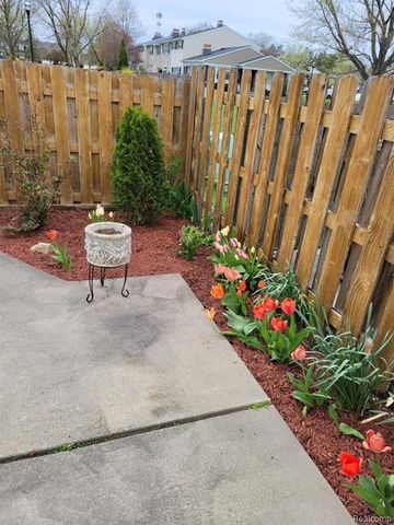 19347 Andover Court, Northville, MI 48167