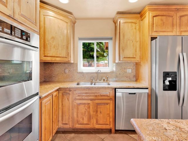 11110 Saratoga Road, Apple Valley, CA 92308
