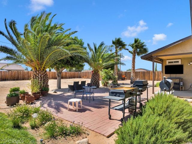 11110 Saratoga Road, Apple Valley, CA 92308