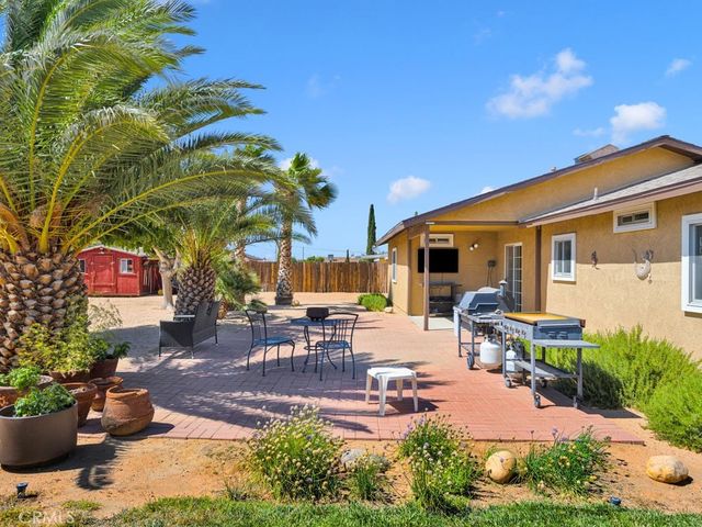 11110 Saratoga Road, Apple Valley, CA 92308