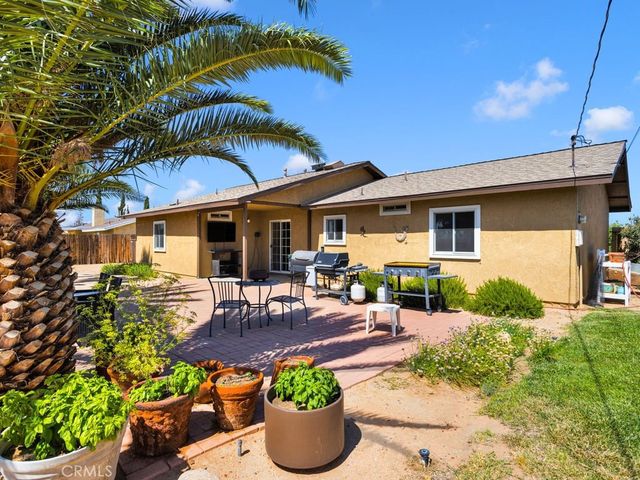 11110 Saratoga Road, Apple Valley, CA 92308