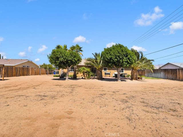 11110 Saratoga Road, Apple Valley, CA 92308