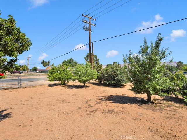 11110 Saratoga Road, Apple Valley, CA 92308