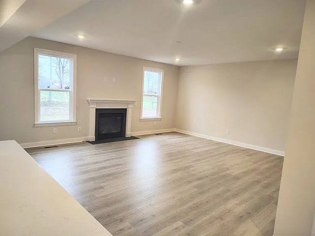 7906 Pine St, Fairview, TN 37062
