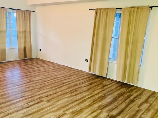 3524 Willowview Court, Aurora, IL 60504