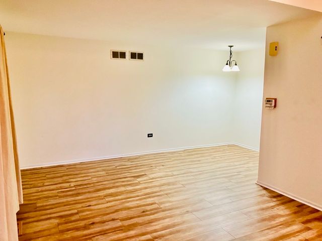 3524 Willowview Court, Aurora, IL 60504