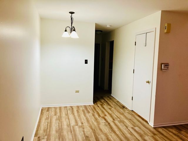 3524 Willowview Court, Aurora, IL 60504