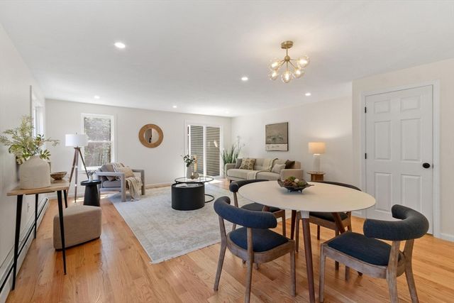 102 Lords Court, Wilmington, MA 01887