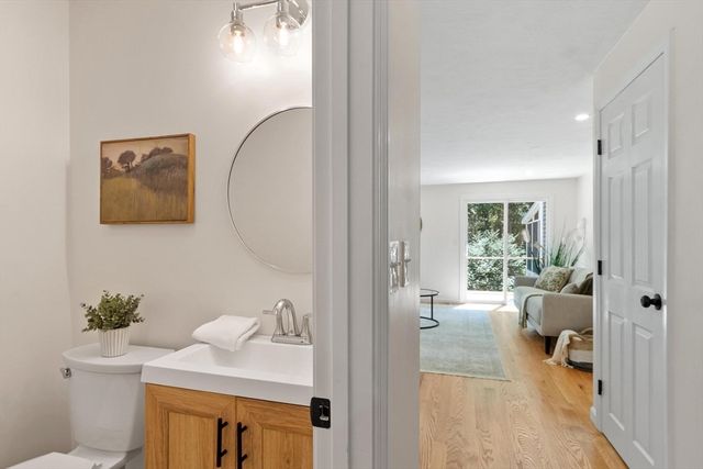 102 Lords Court, Wilmington, MA 01887