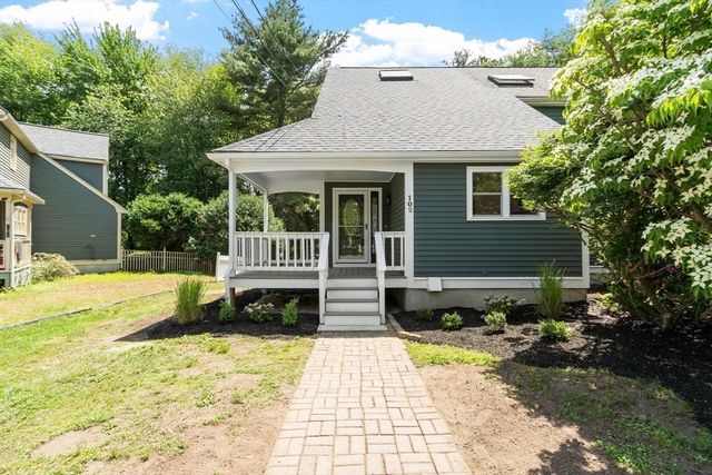 102 Lords Court, Wilmington, MA 01887