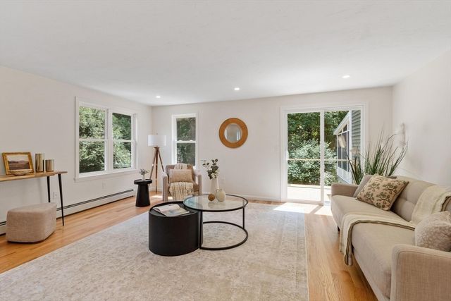 102 Lords Court, Wilmington, MA 01887