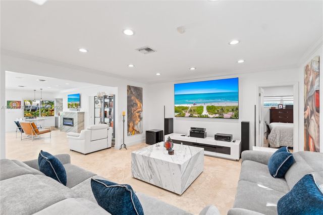 2839 NE 35th St, Fort Lauderdale, FL 33306