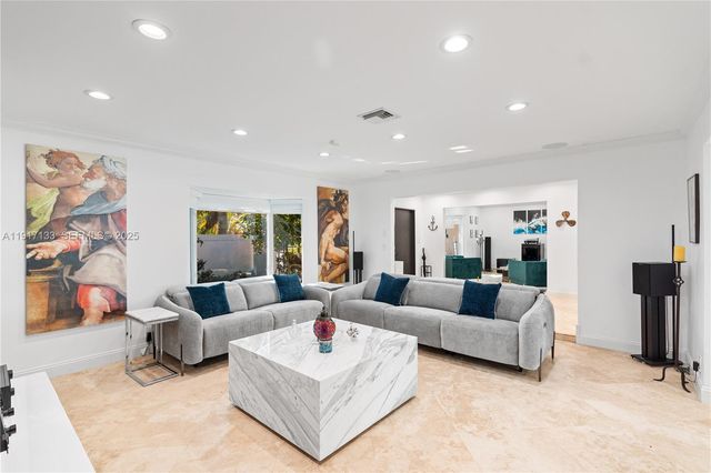 2839 NE 35th St, Fort Lauderdale, FL 33306