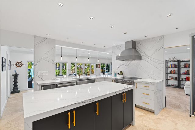 2839 NE 35th St, Fort Lauderdale, FL 33306