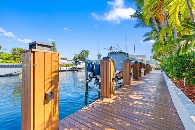 2839 NE 35th St, Fort Lauderdale, FL 33306