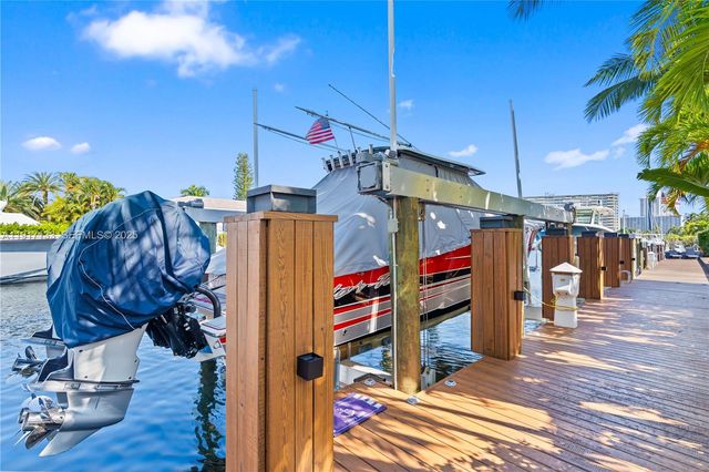 2839 NE 35th St, Fort Lauderdale, FL 33306