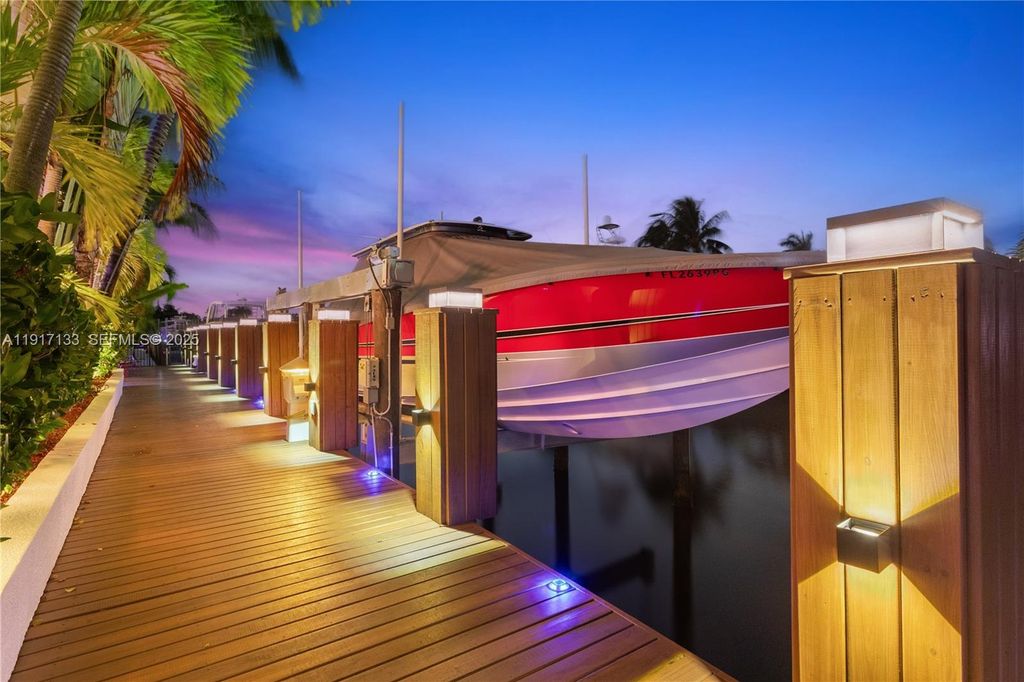 2839 NE 35th St, Fort Lauderdale, FL 33306