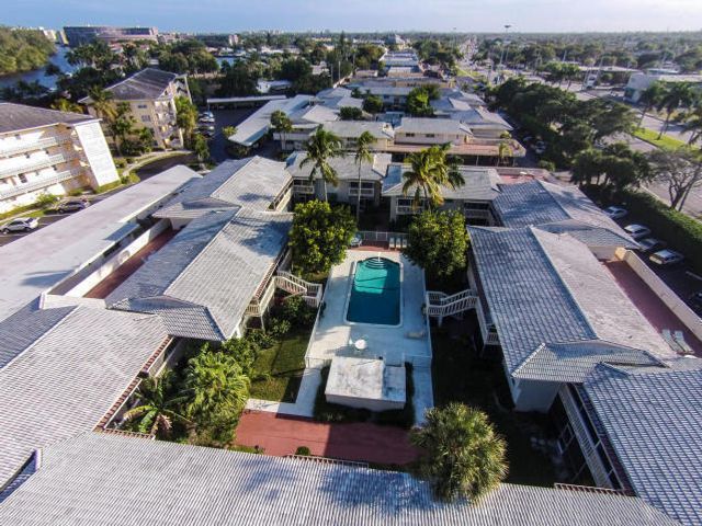 222 N Federal Highway 220, Deerfield Beach, FL 33441