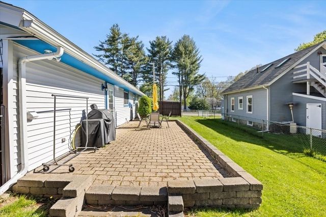 6 Bourne St, Brockton, MA 02302